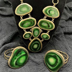 LARGE CHUNKY MALACHITE NECKLACE AND 2 BRACELETS